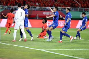 绝境求生！黄喜灿绝杀，韩国2-1葡萄牙晋级22年世界杯淘汰赛